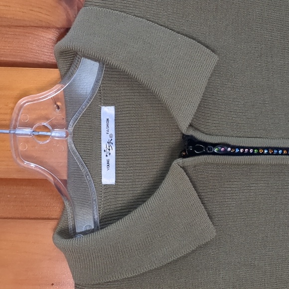 YOUNG FASHION* decorative zip front lightweight collared long sleeved cardigan - Picture 4 of 7